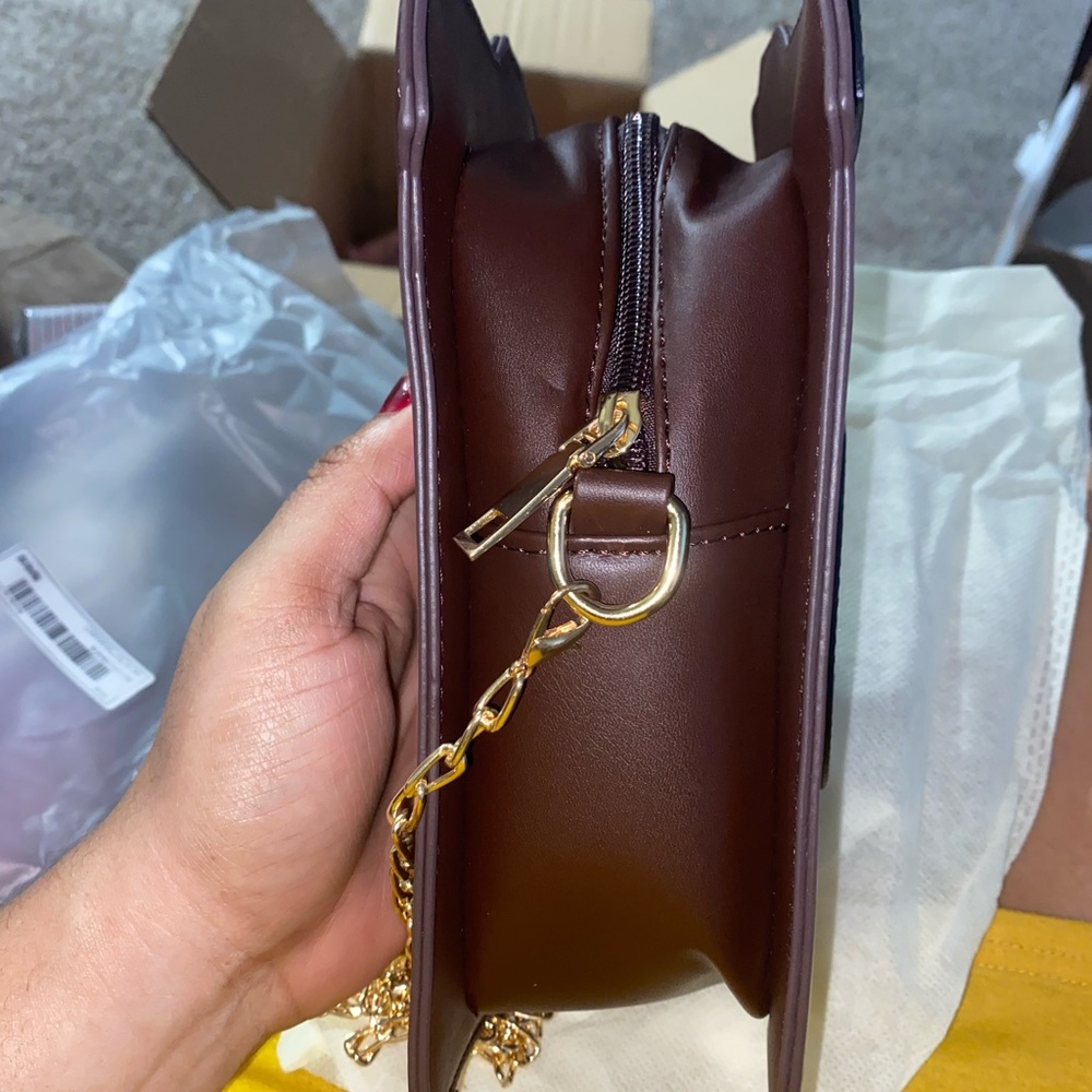 New Inventory Cup Design Letter Patch Novelty Bag - image 7